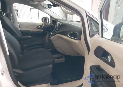 2023 Chrysler Voyager Lx z USA, uszkodzony, nr VIN 2C4RC1CG9PR533946